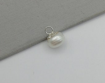 Silver and pearl pendant - Elegant sterling silver pendant- 8mm Pearl charm - Silver charm necklace - Pretty Pearl Charm -  PD148