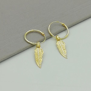 Feather Charm Hoops - Minimalist Gold Hoop - Wanderlust Jewelry - 12mm Hoops - Tiny Gold Hoops - Cartilage Earrings - Lucky Charm - E335