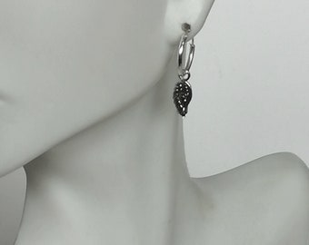 12mm Silver Hoops - Minimalist Hoops - Wing Charm Hoops - Charm Earrings  - Eagle wing Charm - Cartilage Hoops - Earrings - E345