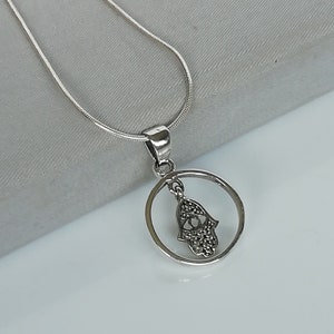 Silver hamsa pendant - Sterling silver hand charm - Silver pendant - Hamsa circle of life - Wanderlust charm - Minimalist - PD429