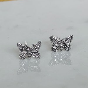 Sterling silver tiny butterfly ear studs - Silver butterfly pair earrings - Minimalist Stud earrings - Piercing studs - Dainty studs - E400