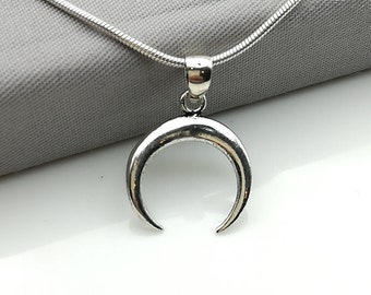 Crescent moon silver pendant -Sterling silver horn charm -  Talisman pendant - Unisex silver charm - PD67