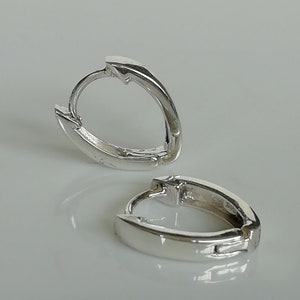 Dreieck Hoops - Sterling Silber Ohrringe - Minimalistische Ohrringe - 925 Silber Hoops - Geschenk Ohrringe - Schlichte Ohrringe - NE47