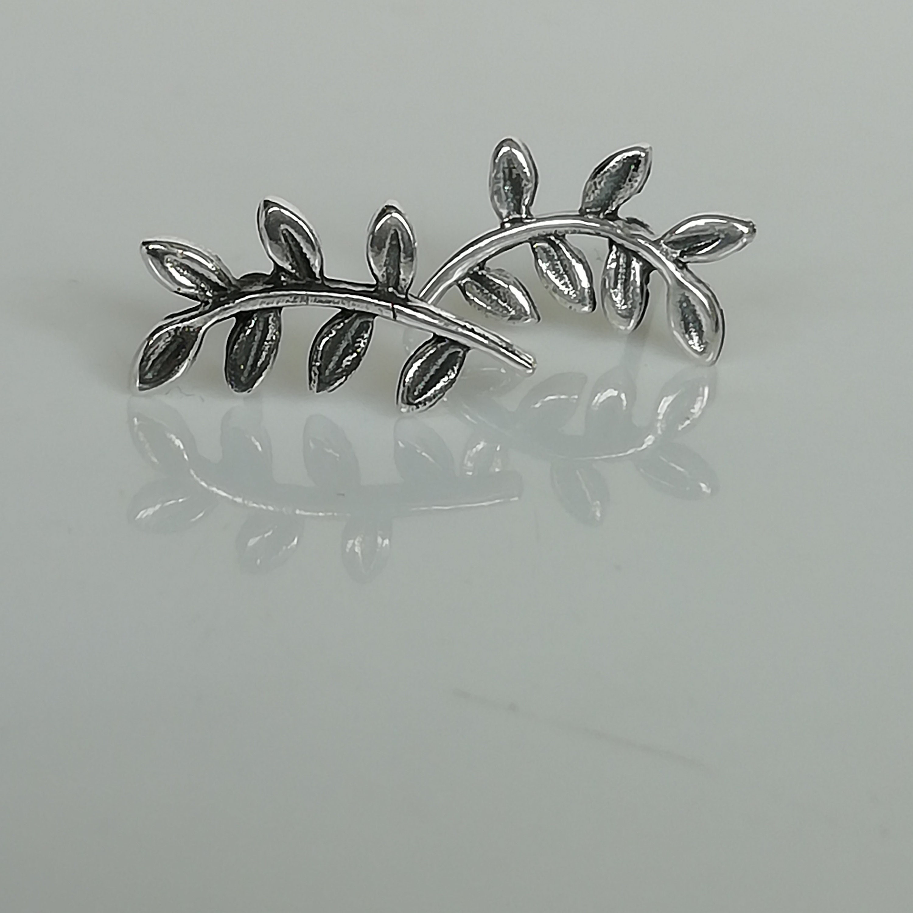 Sterling silver leaves studs - Tiny ear studs - Bohemian studs - Plants studs - Cartilage studs - Body piercing studs - NE44