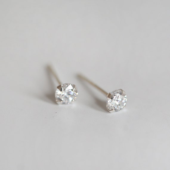 cubic zirconia diamond studs