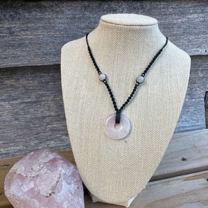 Rose Quartz donut macrame necklace
