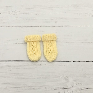 Baby mittens, lemon hand knit scratch mittens