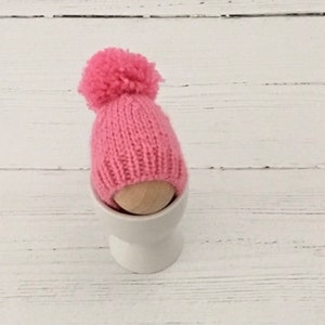 フォンダン ピンクのエッグ カバー、ニット エッグ カバー、クリーム エッグ ホルダー、イースター ギフト、クリスマスプレゼント