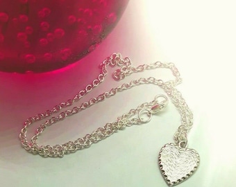 Pendentif coeur argent tibétain. Parfait pour la Saint Valentin !