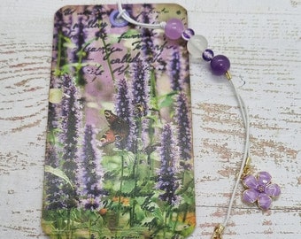 Handgemachtes Lesezeichen im Junk Journal Stil Tagpfauenauge auf Agastache Lila mit Charmes Unikat