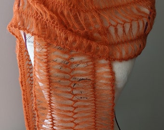 "Autumn" mohair and silk scarf pattern, fork lace, model, diy