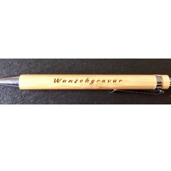 Kugelschreiber aus Bambus und Metall mit persönlicher Gravur