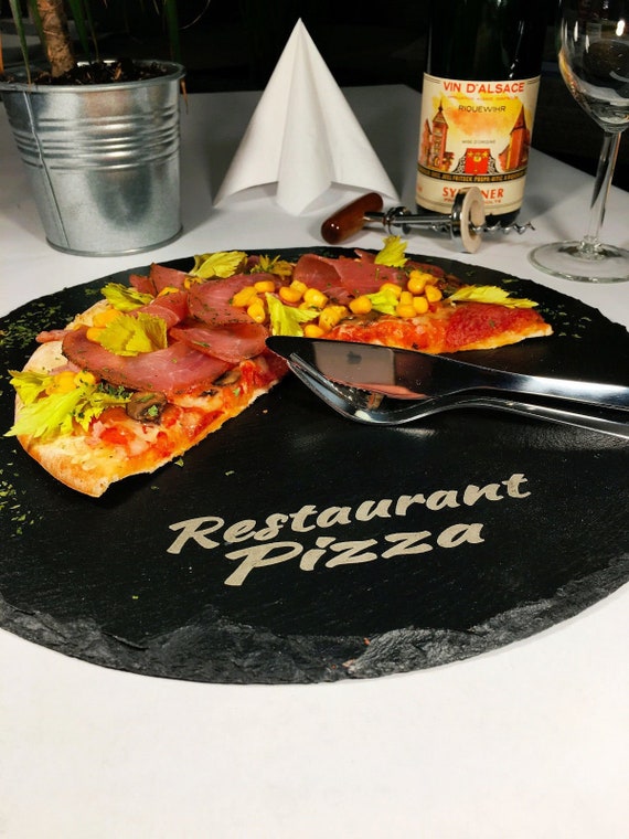 Schieferteller mit Wunschgravur (Pizzateller, Schiefertafel)