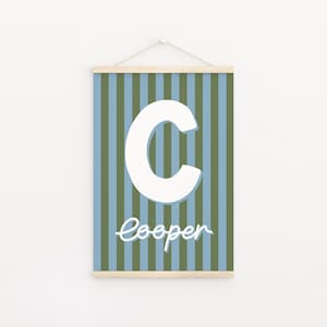 Impresión digital personalizada con nombre colorido a rayas, letrero con nombre para guardería, arte de pared con letras retro, impresión con nombre para guardería para niños, decoración de guardería