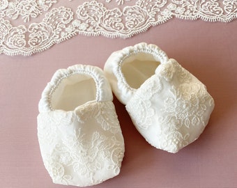 Baby booties for baptism, new mom gift, baby shoes for christening, baby gift booties