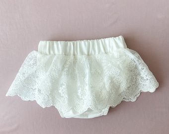 Baptism bloomers, baby girl bloomers, baptism girl outfit, baby girl gift, baby pants, ivory baby bloomers with lace