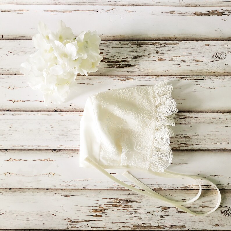 Baptism bonnet girl Clearance