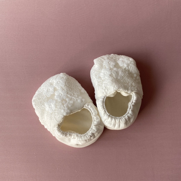 Baby shoes, baby girl baptism shoes, baptism booties, ivory baptism booties, baby girl baptism gift, baby shower gifts