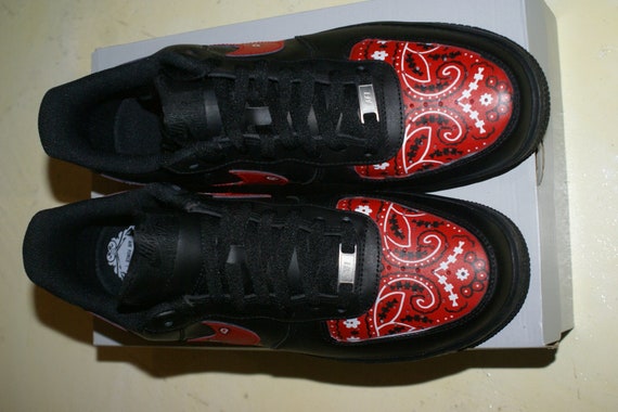 TROPFENDE Rauschen + ZEHENKAPPE Nike Air Force One Custom Halstuchpaisley TROPFENDE Rauschen + ZEHENKAPPE Nike Air Force One Custom Halstuchpaisley