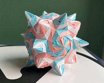 Complexe hérissé de pointes de Kusudama [cuboctaèdre tronqué] [Pièce d'art en origami fabriquée à la main]