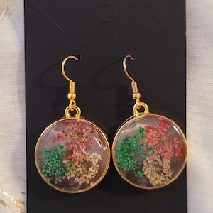 Resin and dried flower earrings