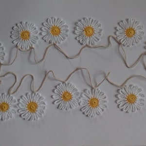 Daisy garland Flower bunting Crochet daisy garland Flower garland