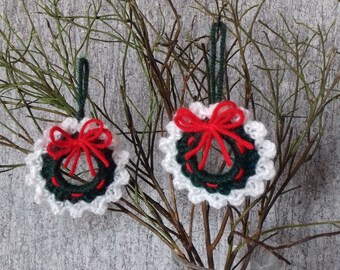 4 piezas de adornos colgantes Mini corona de ganchillo Decoraciones colgantes de invierno Decoración del árbol de Navidad