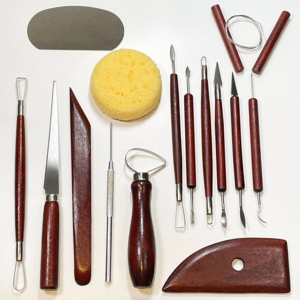 Lot de 15 outils de poterie. 9 outils de poterie essentiels et 6 outils de sculpture. Ensemble d'outils pour travailler la poterie, la céramique et l'argile.