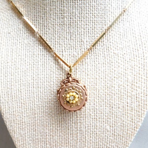 Vintage hanger in Victoriaanse stijl, ketting, parelzaad en kristallen bloem, romantische zomer, goudstaafketting, handgemaakt, uniek