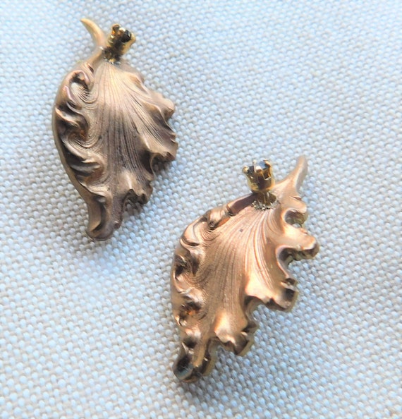 Vintage Gold Leaf Ruffled Edged Earrings, Studs, … - image 1