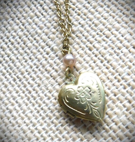 Tiny Gold Heart Locket, Etched Flower, Two Photo, Vintage, Pearl