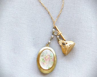 Medallón Art Nouveau vintage de cornejo rosa, colgante y cierre de palanca, perlas, cadena fina, Día de la Madre