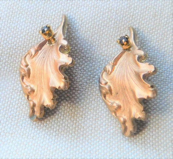 Vintage Gold Leaf Ruffled Edged Earrings, Studs, … - image 9