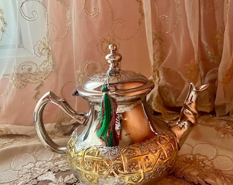 Moroccan Handmade Teapot Engraved, Brass Mint Tea Kettle, Boho Kitchen Decor , Tea lovers Gift