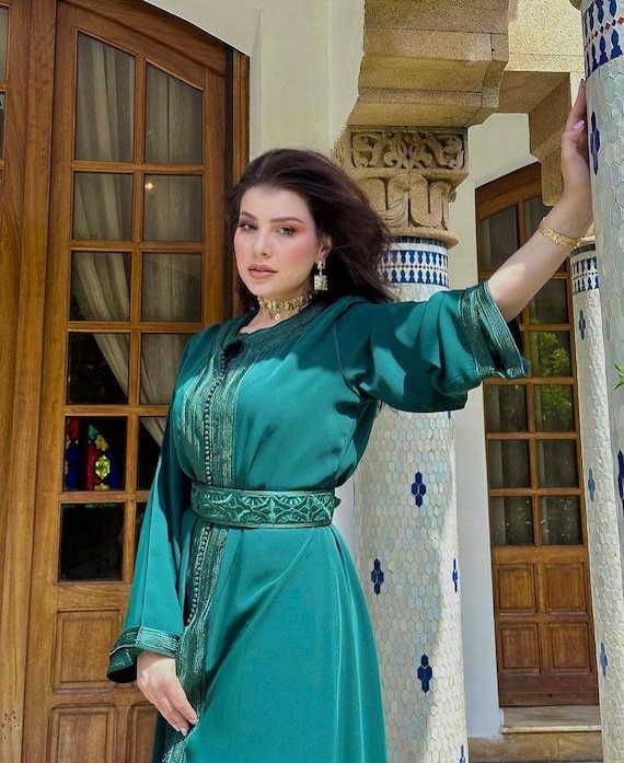 green emerald velvet dress Luxurious Silk Velvet Green Caftan with Elegant Chiffon Cape