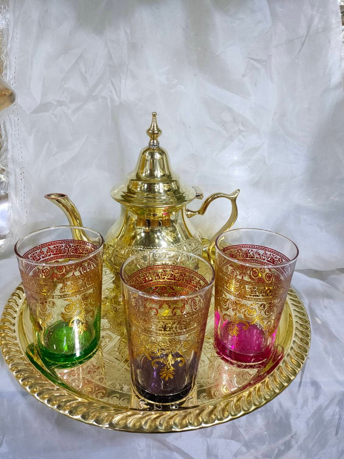 Juego de té marroquí completo. Tetera 750 ml bandeja 32 cm 6 vasos típicos  de cristal