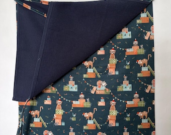 Cafe Style Apron with Attached Terry Towel © SuesCreativePlace