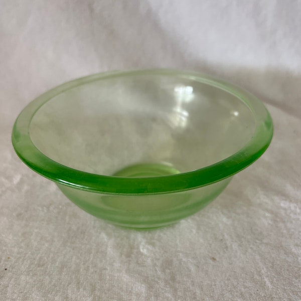 Vintage Uranium Glass Hemmingray Rolled Edge Bowl