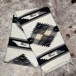 Mantel / Table Runner