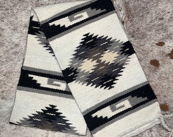 Mantel / Table Runner