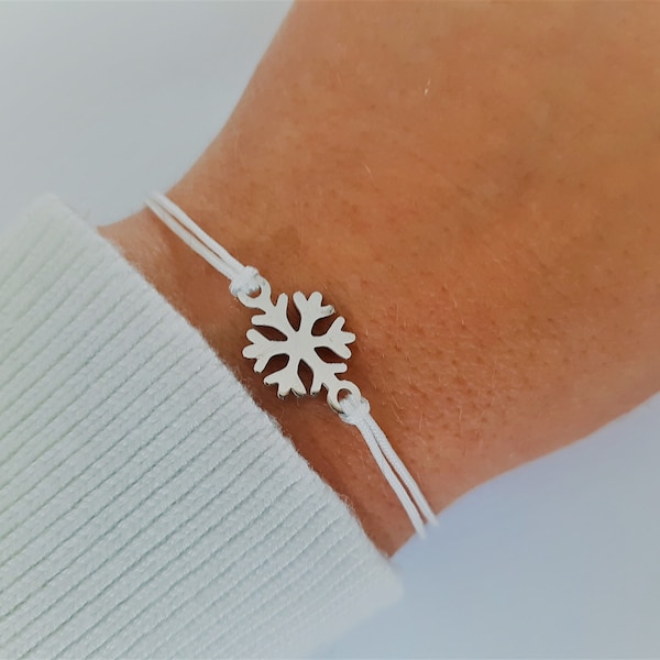 Snowflake Bracelet - Dainty - Elegant - Wish Bracelet - Winter Lovers - Christmas Gift -  Joy - Delicacy -  Clarity - Uniqueness - Beauty