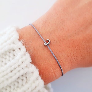 Pulsera inicial - Pulsera con monograma - Pulsera delicada - Letra con dije - Pulsera personalizada - Elegante - Regalo de dama de honor - Minimalista