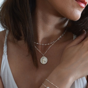 Mother Mary Necklace Gold, Blessed Mother Mary Pendant Necklace, Gift for Daughter, Catholic Necklace for Women, Madonna Pendant Necklace