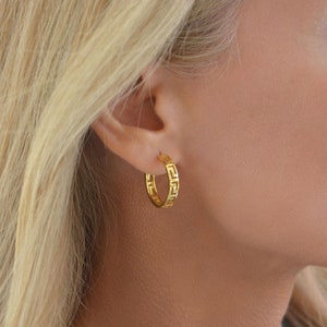 Zilveren Griekse sleuteloorbellen, sterlingzilveren oorringen, Griekse sleuteloorbellen, sierlijke oorstekers, Griekse sieraden, meanderoorbellen