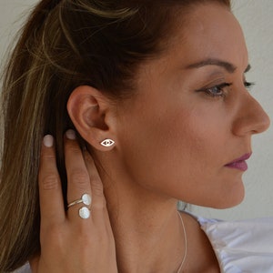 Evil Eye Earrings Silver, Minimalist Earrings, Gift for Mom, Gift for Sister, Gift for Friend, Everyday Earrings, Simple Earrings Silver