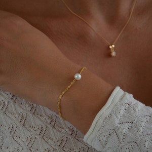 Single Pearl Bracelet, Freshwater Pearl Bracelet, Bridesmaid Gift, Minimalist Bracelet, Pearl Bracelet Bridesmaid, Dainty Pearl Wedding Gift