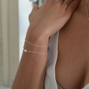 Silver Pearl Bracelet, Bridesmaid Gift, Wedding Gift, Bridesmaid Bracelet, Pearl Jewelry, Delicate Chain Bracelet with Pearl, Teacher Gift