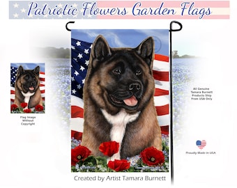 Akita - Vaterländische Blumen Gartenflagge von TAMARA BURNETT (kann mit dem Namen des Haustieres personalisiert werden)