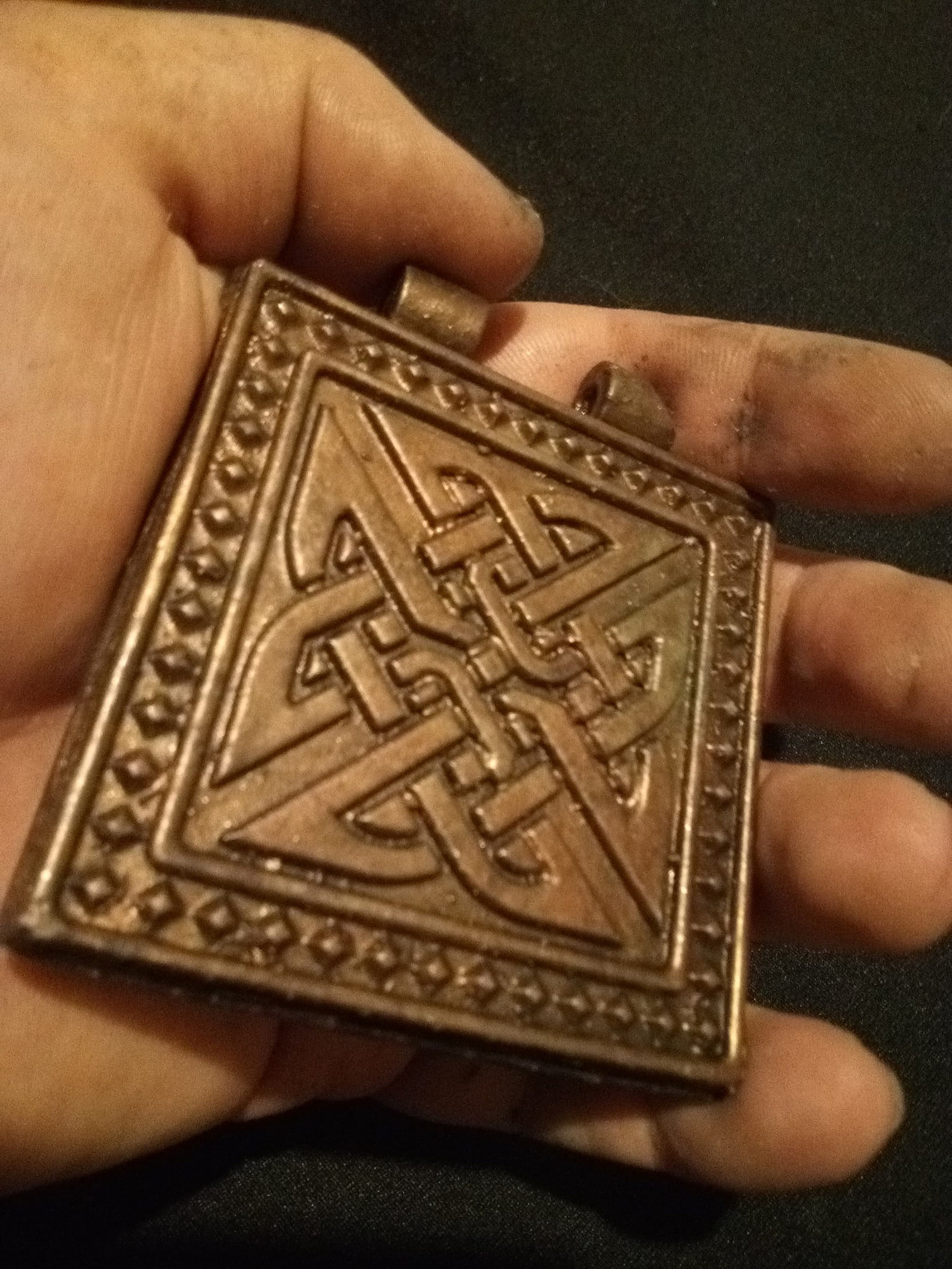 Gears of WarLocust Necklace Etsy