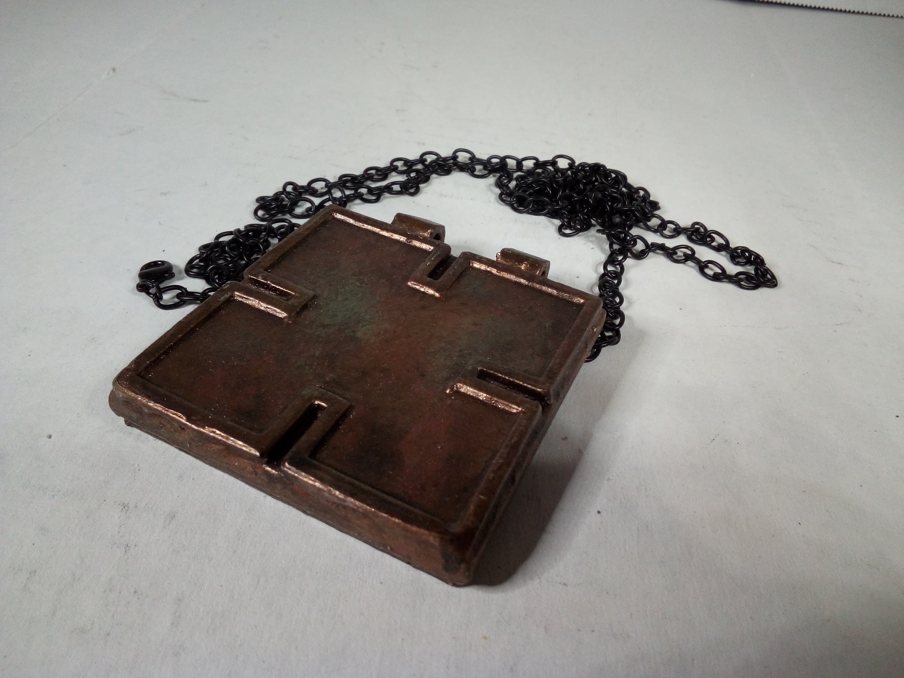 Gears of WarLocust Necklace Etsy